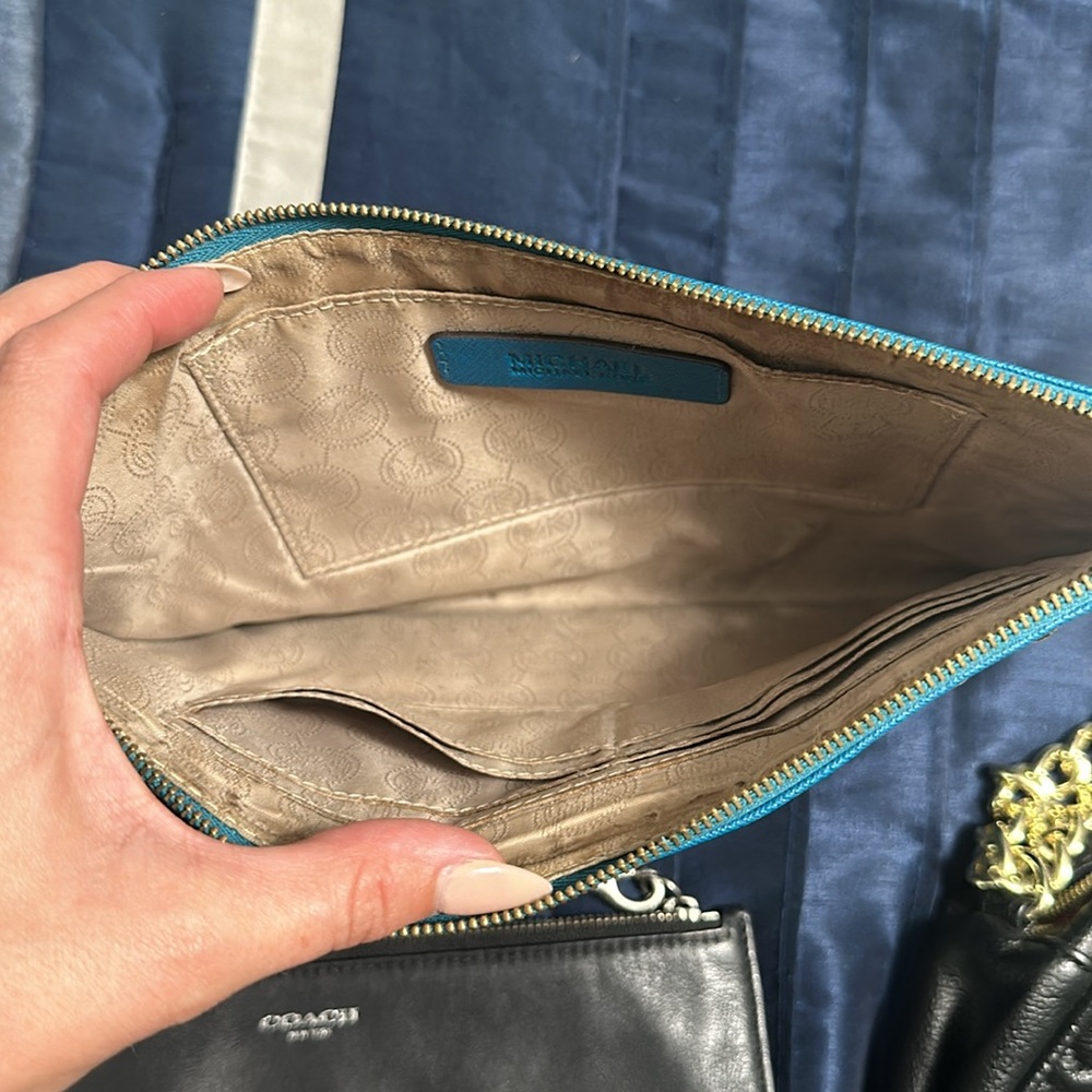 Purses - Picture 4 of 8